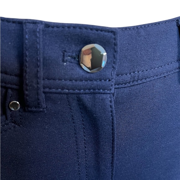 WHBM Outfit Elegant Blue and White Top with Navy Luxe Stretch Skinny Pants - Picture 7 of 16